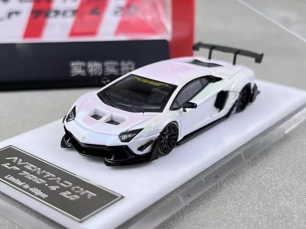 LAMBORGHINI AVENTADOR LP700-4 LB-WORKS LBWK CHROME RAINBOW WHITE 1/64 STAR MODEL