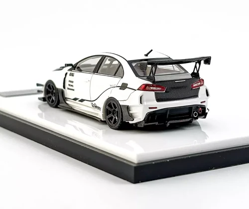 MITSUBISHI LANCER EVO X VARIS WHITE CARBON 1/64 SCALE RESIN