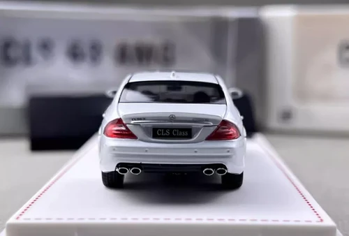 MERCEDES BENZ CLS 63 AMG PEARL WHITE 1/64 DIECAST CAR BY FOCAL