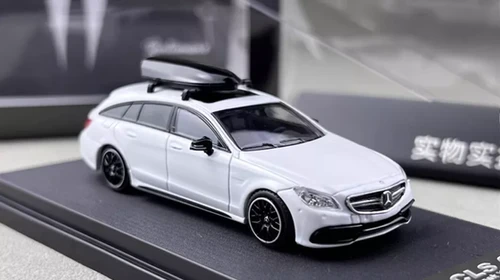 MERCEDES BENZ CLS 63 AMG SHOOTING BREAK ROOF BOX WHITE 1/64 BY