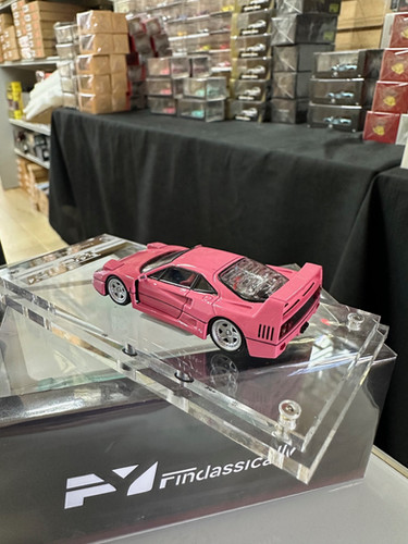FERRARI F40 LIGHTS FLIP UP DOWN ROSEWATER PINK 1/64 DIECAST CAR