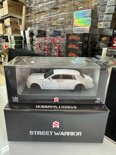 ROLLS ROYCE PHANTOM VII WHITE BLACK WHEELS 1/64 DIECAST CAR BY