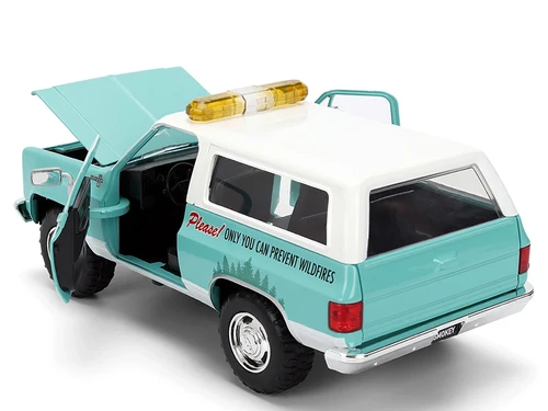 JADA 1980 シボレーブレーザー & スモーキーベアー・フィギア 1:24 Smokey Bear w/1980 Chevrolet Blazer -- JADA