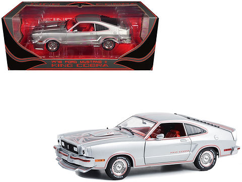 Greenlight 1:18 Ford Mustang II King Cobra año de construcción 1978 azul / rojo / oro 13507 Greenlight 1:18 Ford Mustang II King Cobra año de construcción 1978 azul / rojo / oro 13507