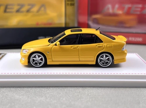 TOYOTA ALTEZZA RS200 YELLOW HOOD OPENS 1/64 DIECAST CAR BY MODEL 1