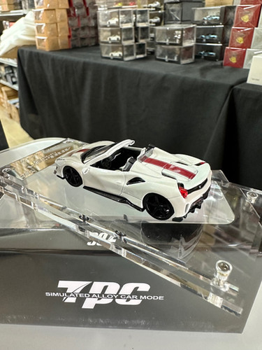 FERRARI 488 PISTA SPIDER NOVITEC PEARL WHITE 1/64 DIECAST