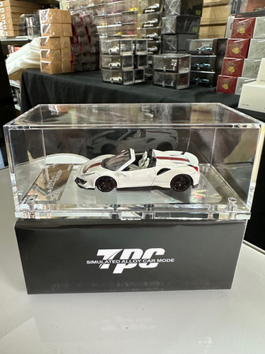 ミニカー Ferrari 488 Pista by Novitec Ferrari 488 Pista Spider NOVITEC (Matt Silver) [Davis