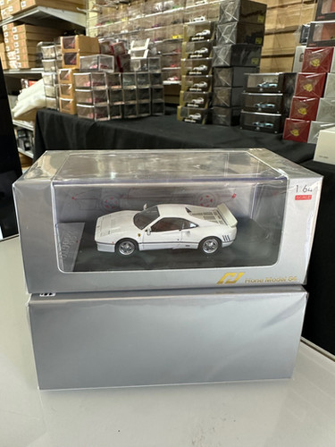 FERRARI 288 GTO WHITE HOOD OPENS 1/64 DIECAST CAR BY HONE MODEL