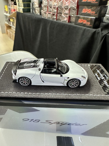 PORSCHE 918 SPYDER WITH TOP WHITE 1/64 DIECAST CAR MODEL BY TOP