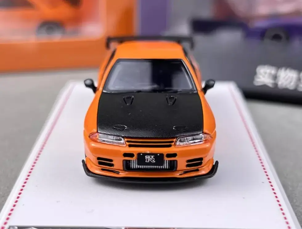 Thumbnail: NISSAN SKYLINE GT-R R32 NISMO S-TUNE HOOD OPENS 1/64 DIECAST CAR FOCAL HORIZON
