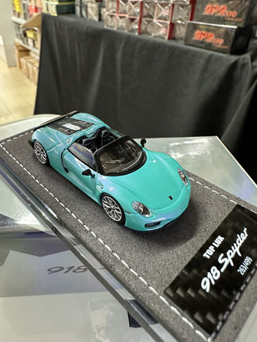 PORSCHE 918 SPYDER WITH TOP TIFFANY PAINT 1/64 DIECAST CAR MODEL