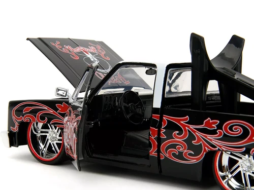 JADA Tapatío Charro Man Chevrolet C-10 Tapatio Day Of The Dead 1985 Chevy C10 w/Charro Man Figure