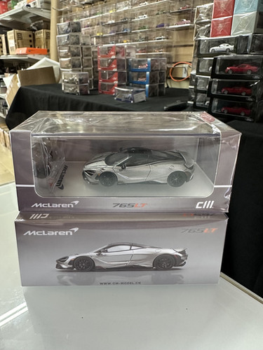 MCLAREN 765LT SILVER GREY WITH EXTRA WHEELS 1/64 DIECAST CAR BY CM