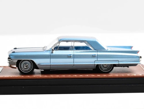 1962 CADILLAC SEDAN DEVILLE ICE BLUE LEATHER BASE 1/64 CAR BY MK