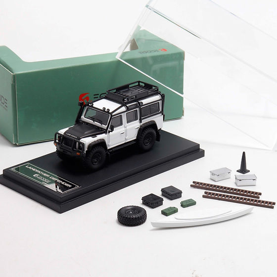 LAND ROVER DEFENDER 4X4 WHITE WITH ACCESSORIES 1/64 DIECAST CAR BY