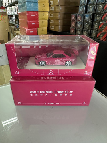 NISSAN SKYLINE GT-R R34 PINK CARTOON HOOD OPENS 1/64 DIECAST CAR