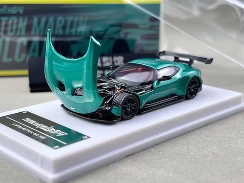 【新品】Aston Martin Vulcan 1/64ミニカー　グリーン 新品】Aston Martin Vulcan 1/64ミニカー グリーン Fine Works64 Aston