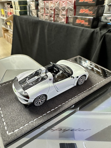 PORSCHE 918 SPYDER WITH TOP WHITE 1/64 DIECAST CAR MODEL BY TOP