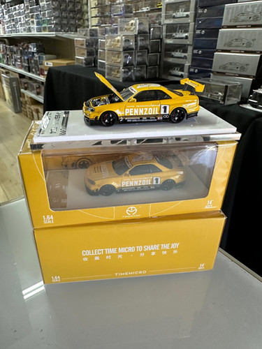 NISSAN SKYLINE GT-R R34 Z-TUNE PENNZOIL FIGURE 1/64 DIECAST