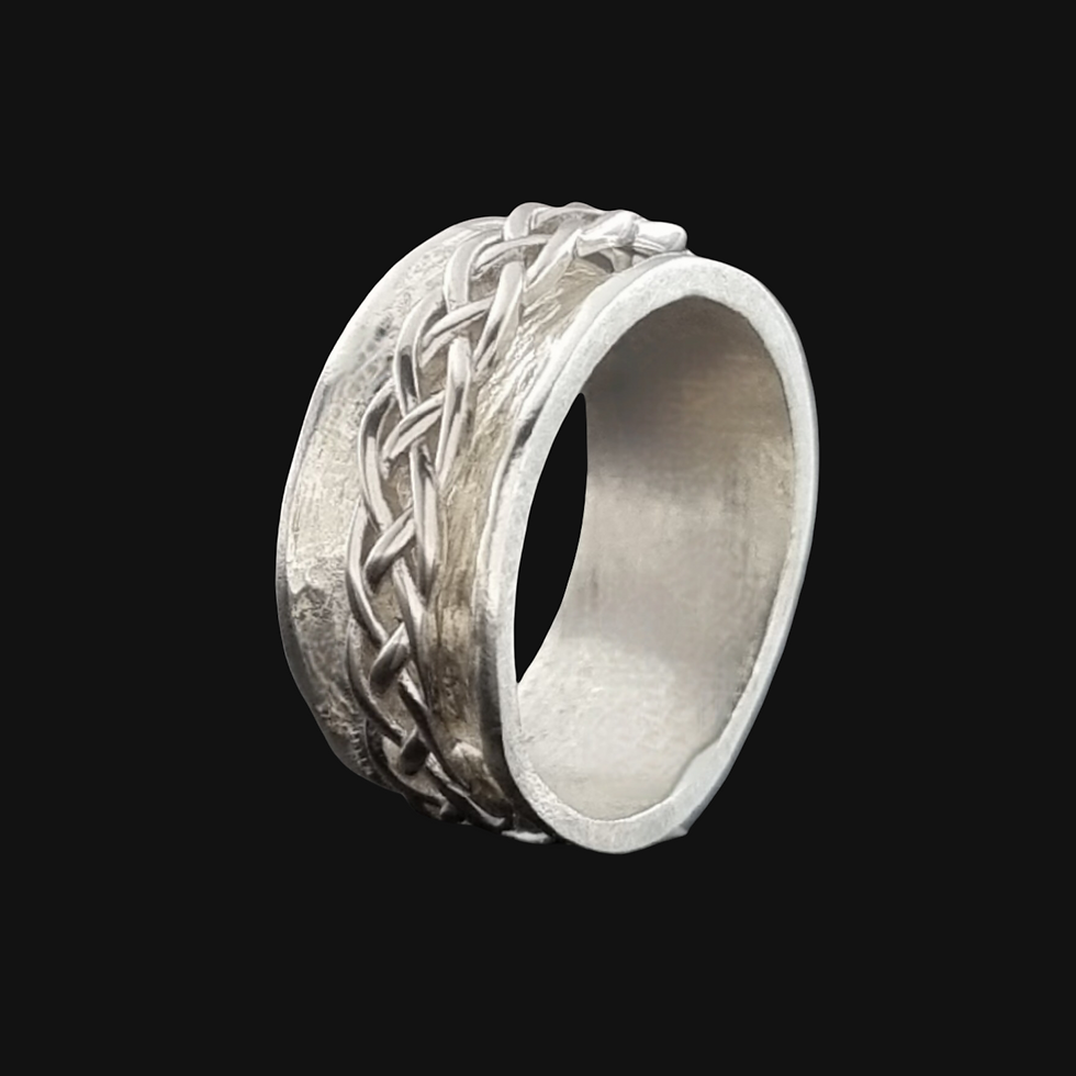 celtic knot spinner ring | sterling silver standing