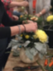 hands on fall floral design class
