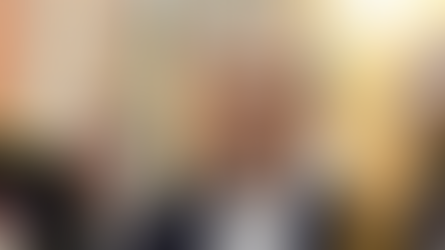 Les frappes massives menées par la Russie dans la nuit du 8 au 9 janvier 2026, sur le territoire ukrainien, marquent une nouvelle étape dans l’escalade militaire du conflit. Selon les autorités françaises, qui condamnent ces attaques, elles auraient mobilisé un volume particulièrement élevé de moyens (36 missiles et 242 drones) visant en priorité des zones urbaines et des infrastructures énergétiques