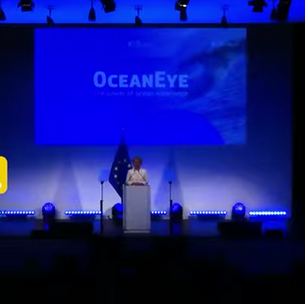 Lors des JournĂ©es europĂ©ennes de l'ocĂ©an 2026, la prĂ©sidente de la Commission europĂ©enne, Ursula von der Leyen, a annoncĂ© le lancement d'OceanEye, une nouvelle initiative europĂ©enne de surveillance et d'observation des ocĂ©ans, destinĂ©e Ă jeter les bases d'une approche plus intelligente et mieux coordonnĂ©e de la comprĂ©hension des mers. Â