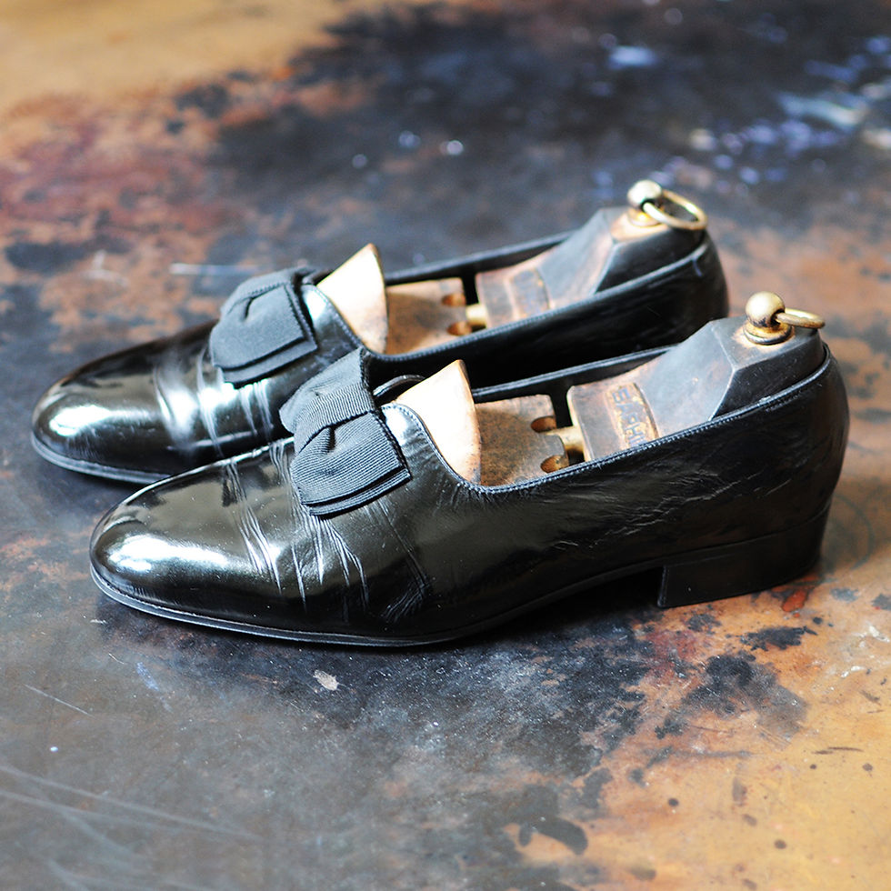 Opera pump John Lobb noir slippers