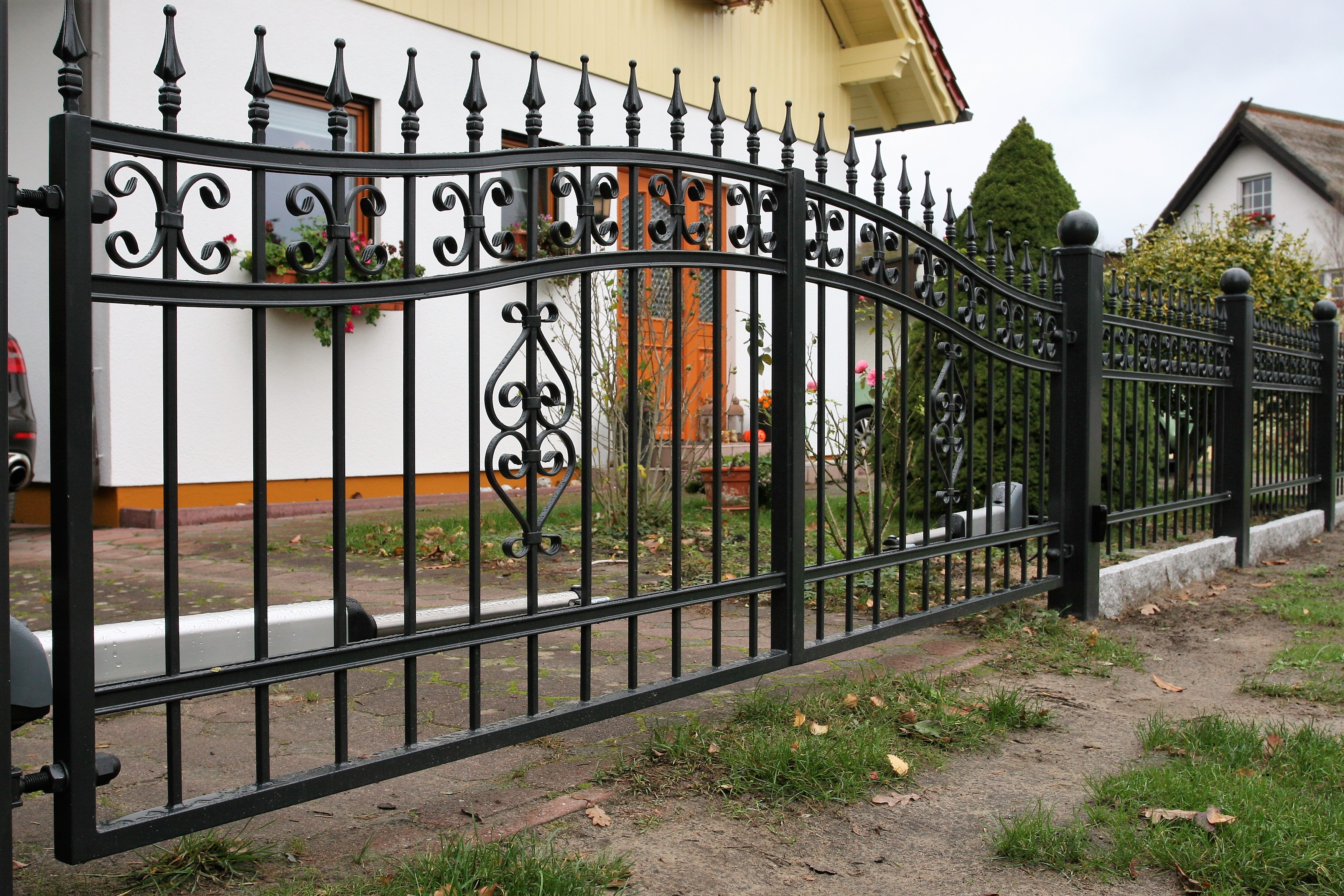 FZ.E.4 Drehtor mit Antrieb