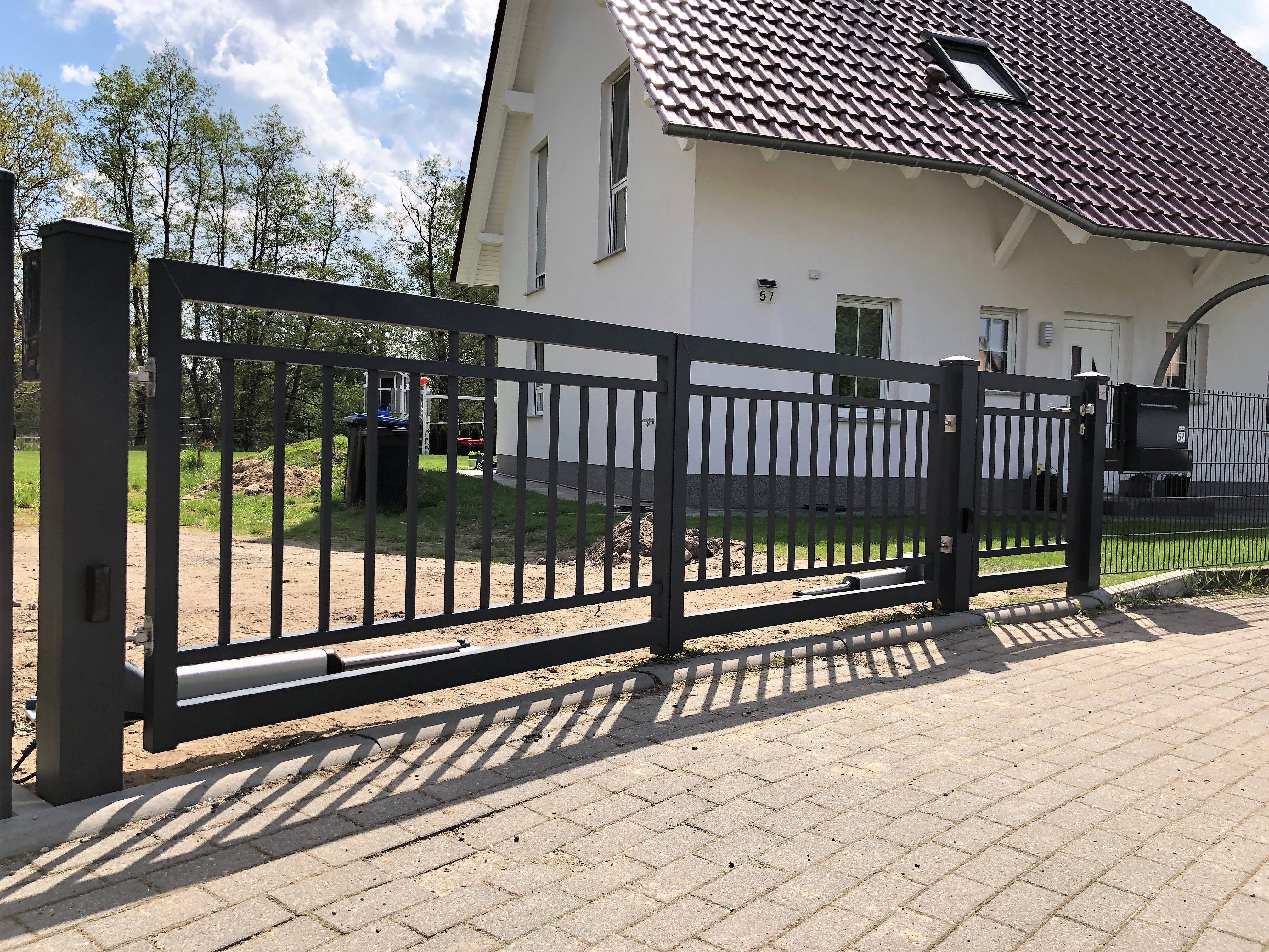 FZ.R.6 Drehtor mit Markenantrieb