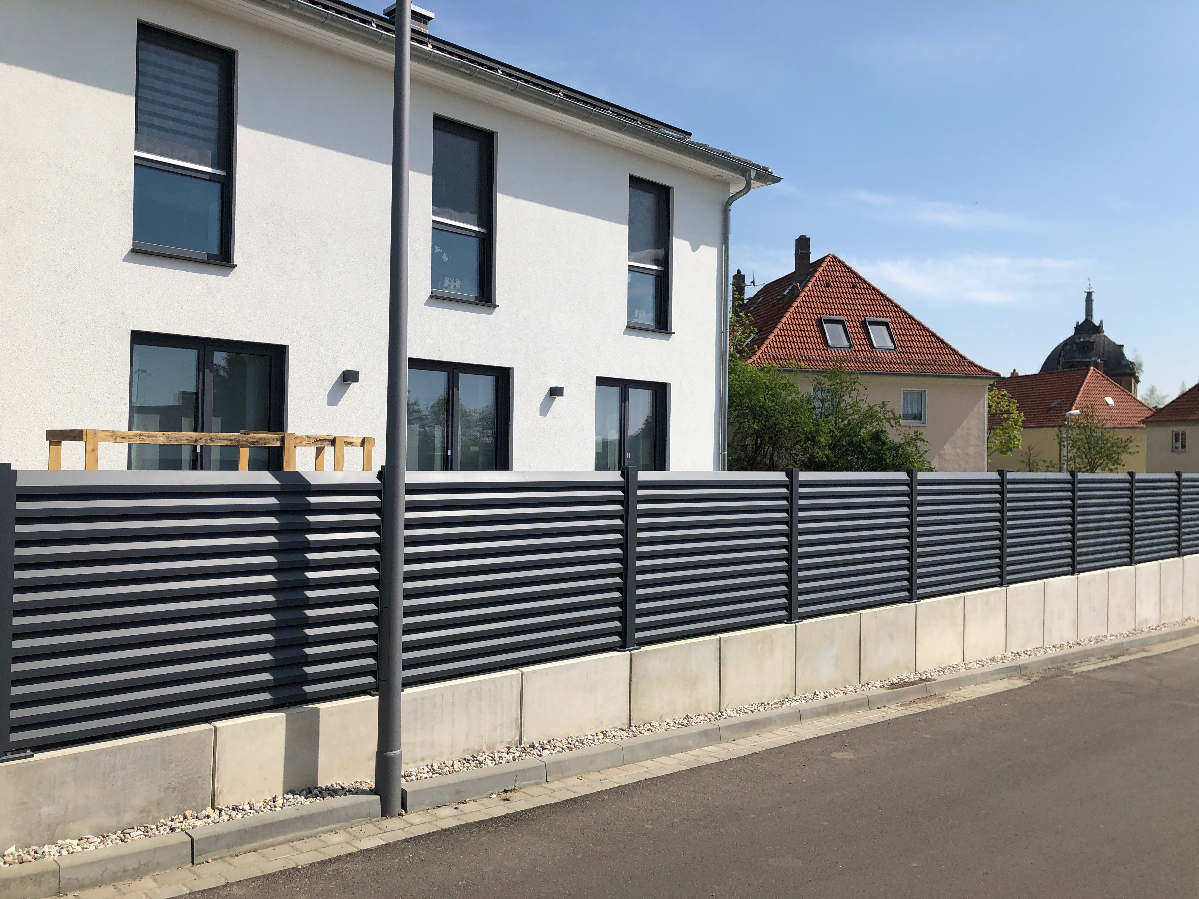 Falken Zaun Modernste Zaune Aus Aluminium Beton Falken Zaun Modernste Zaune Aus Aluminium Beton