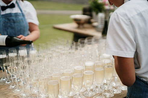 Pouring Bundaleera Vineyard Sparkling for guests