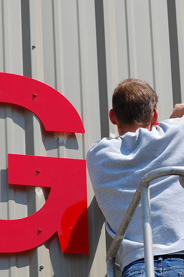 Sign Installing