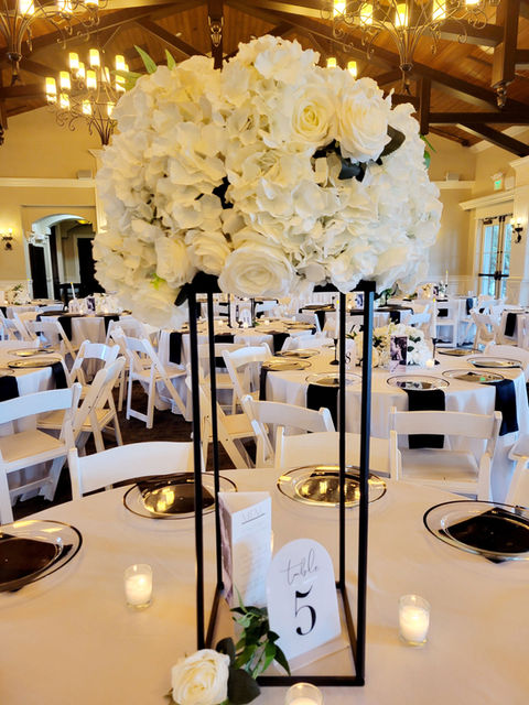 Black and White tabletop decor