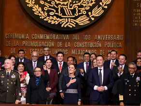 Conmemoran la promulgación de la Constitución con llamado a la unidad nacional
