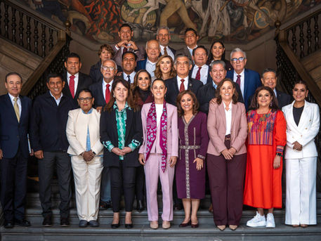 Acude Julio Menchaca a reunión con la presidenta Sheiunbaum