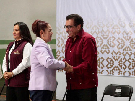 Acercan opciones de trabajo a buscadores de empleo en Tlaxcoapan