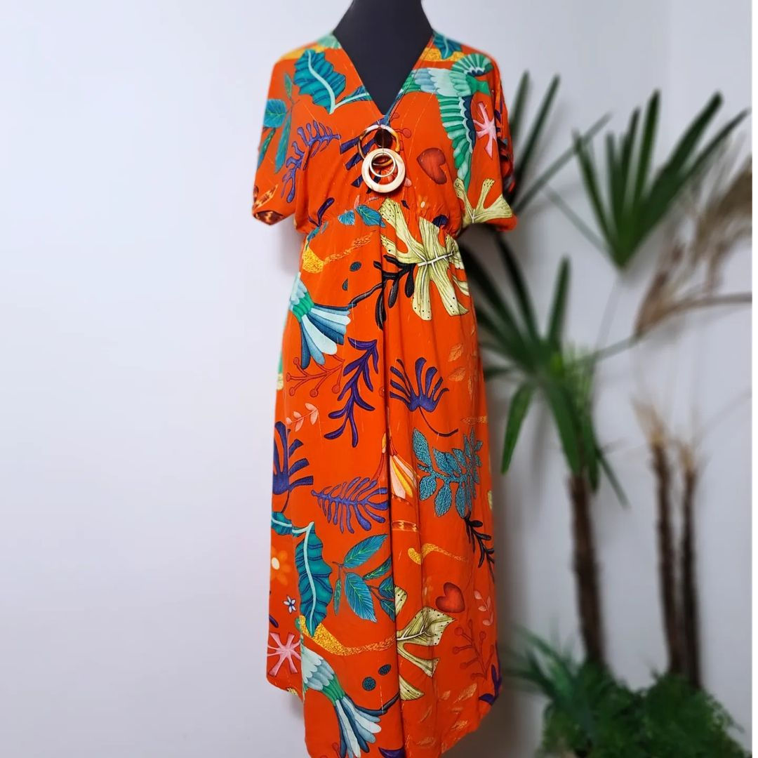 Vestido Midi em Pontas