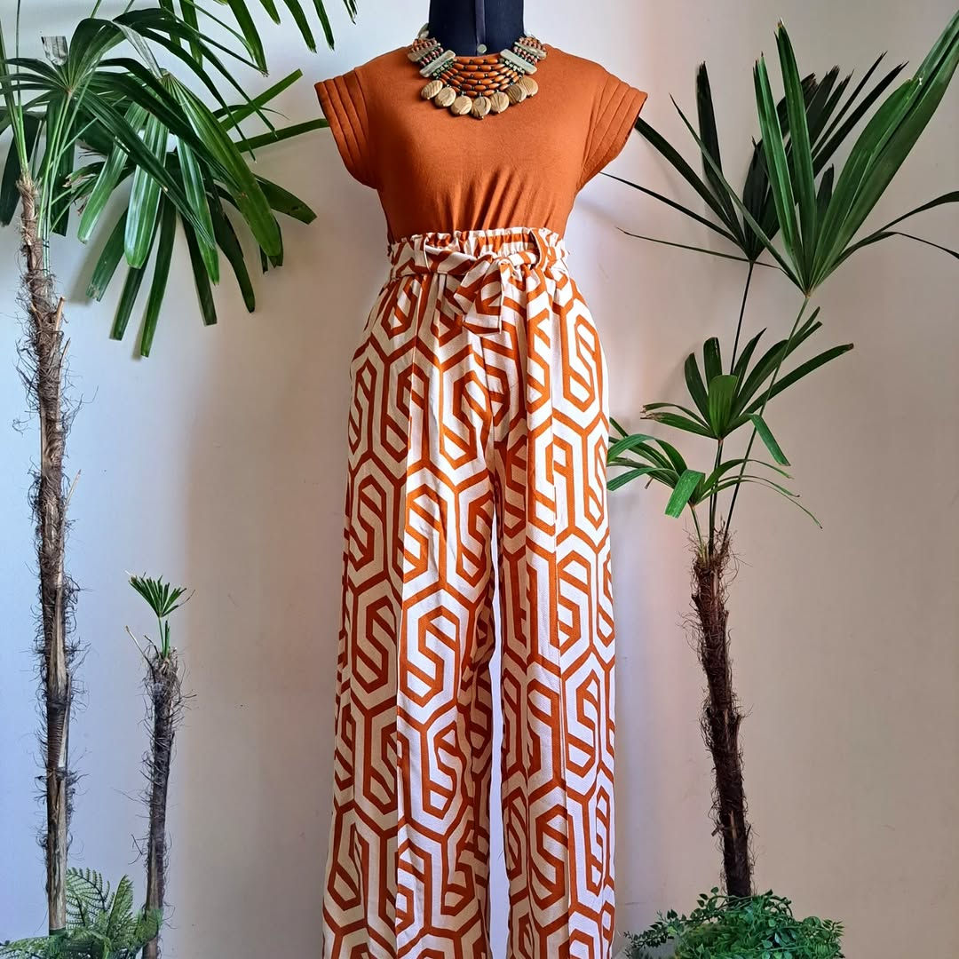 Calça Pantalona coral