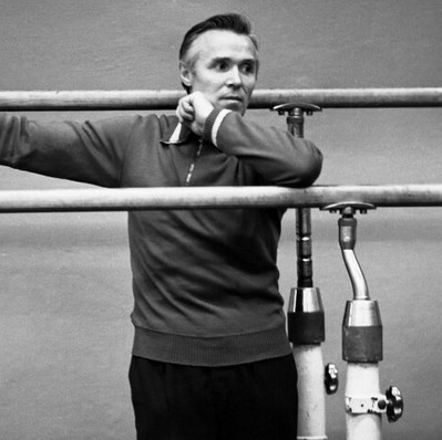 Виктор Иванович Чукарин, знаменитый советский гимнаст, пережил в плену 17 лагерей, но выжил и стал многократным олимпийским чемпионом.
