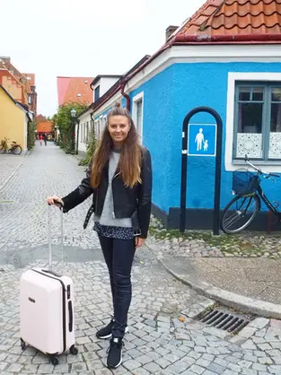 GUESS WHERE I AM GOING – STRAIGHT TO PARADISE