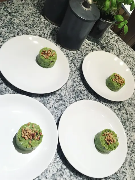 SUND TORSDAG: LYNSTEGT TUN MED AVOCADO/WASABI-CREME