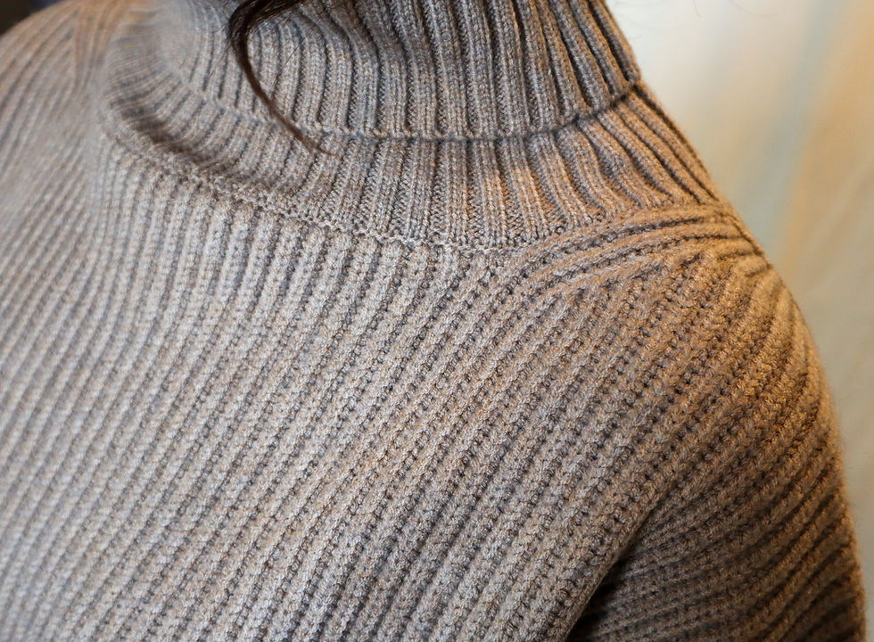 Thumbnail: Chunky Turtleneck Sweater in Heather Gray