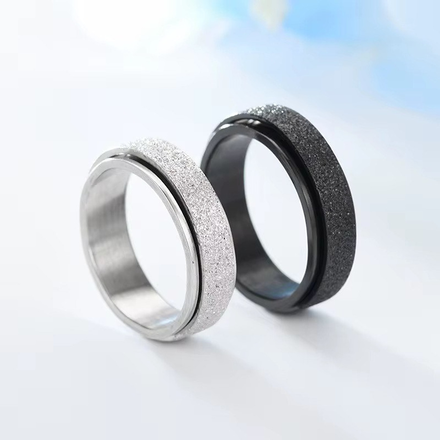 ✨ Sparkle Finish Statement Ring – Simple, Modern & Timeless