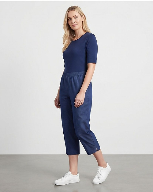 Alfred Dunner Ladies Petites Chambray Flat Front Capri Pants