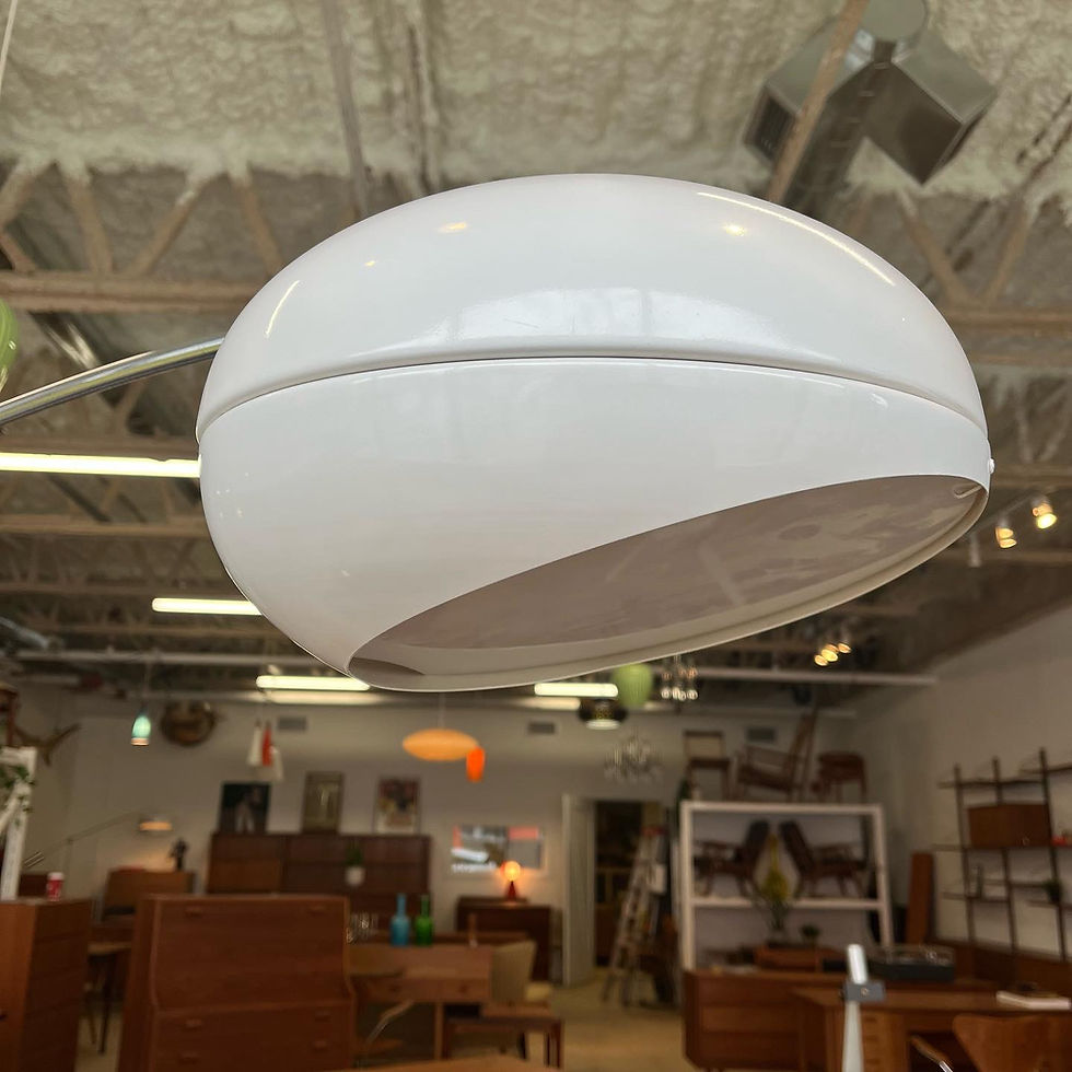 Miniature : Lampe sur pied.