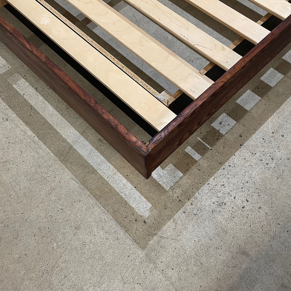 Miniature : Lit en Bois de Rose