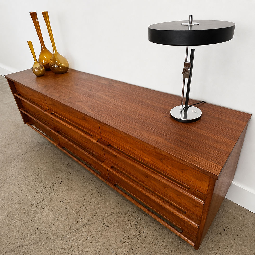 Miniature : Commode en noyer