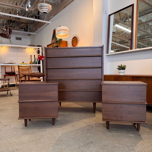 Commode en noyer