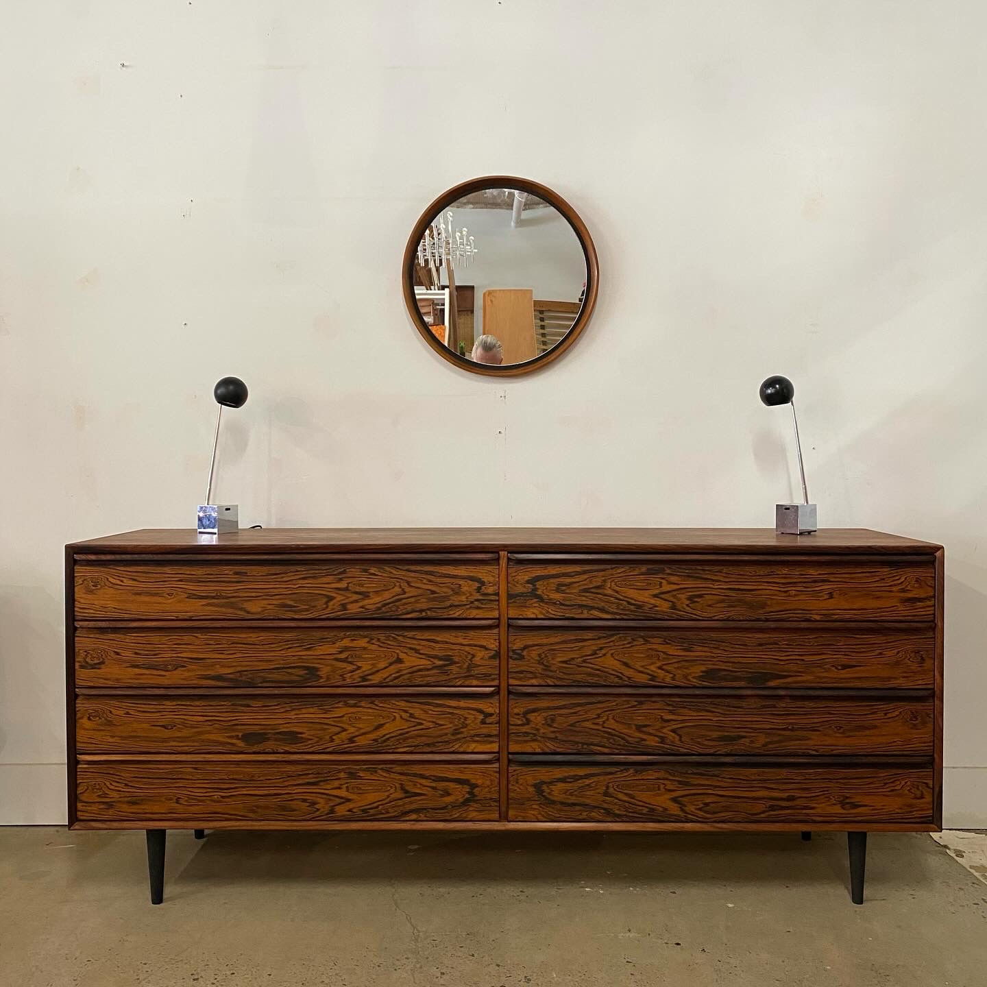 Commode en bois de rose
